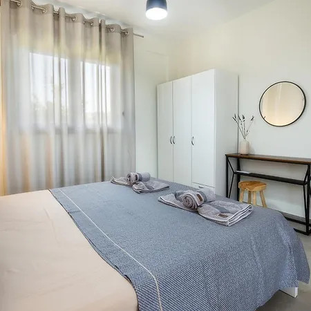 House Rytha 3 Apartment *