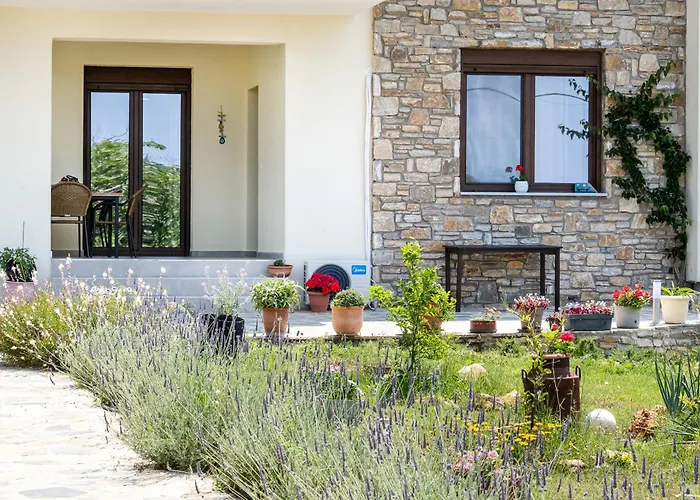 Apartment House Rytha 3